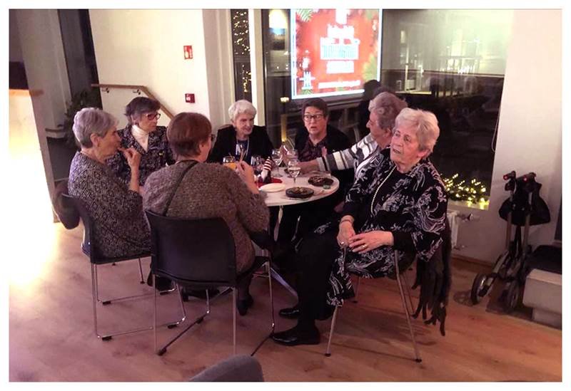 Tónakvöld íbúa í Kaffi Mörk