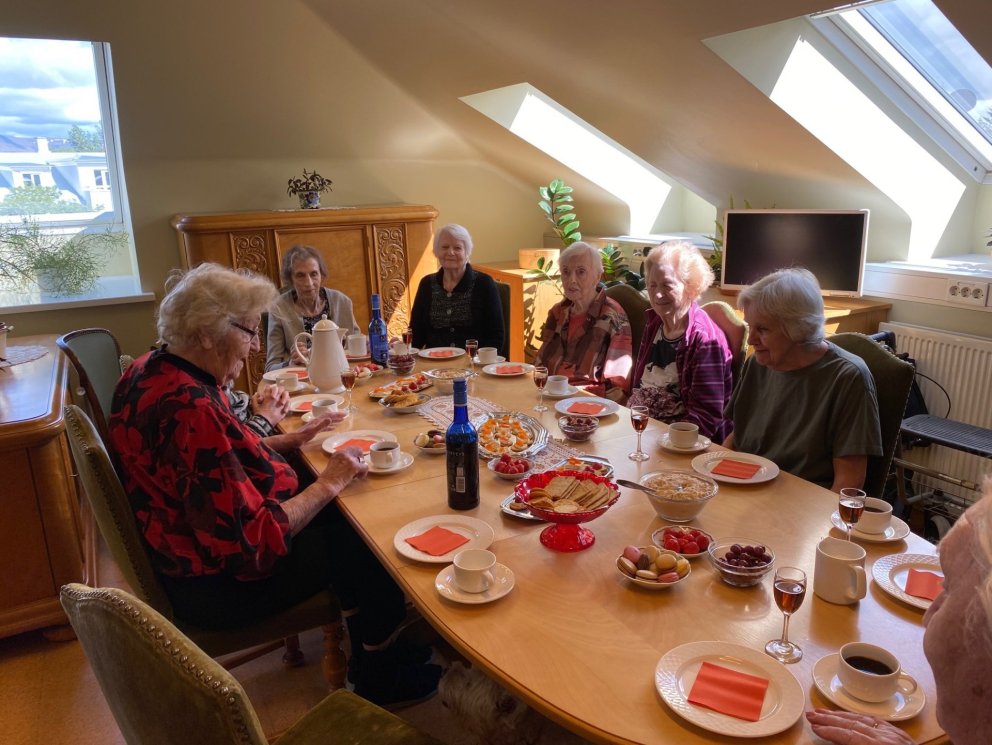 Má bjóða þér í saumaklúbb?