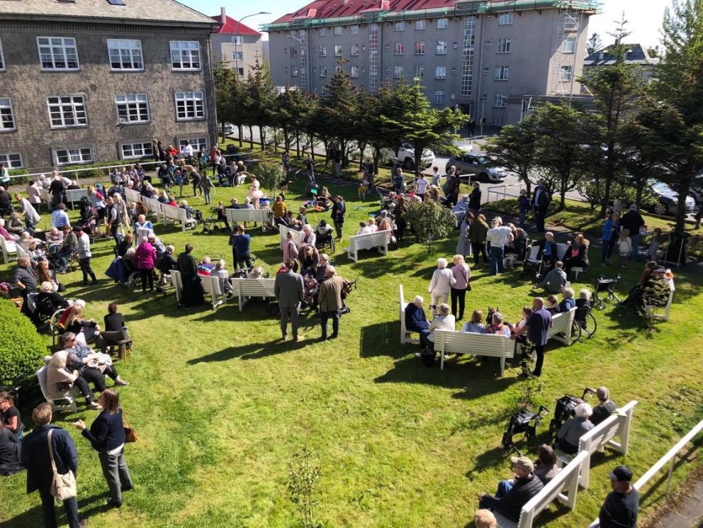 Sumarhátíð í garði Grundar