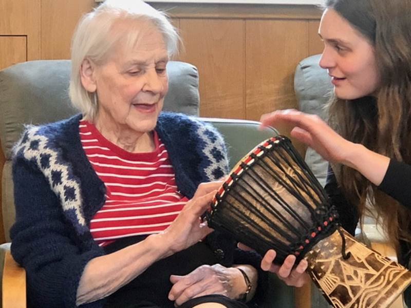 Listaháskólinn með námskeið á Grund