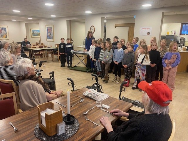 Dásamleg heimsókn á Litlu Grund