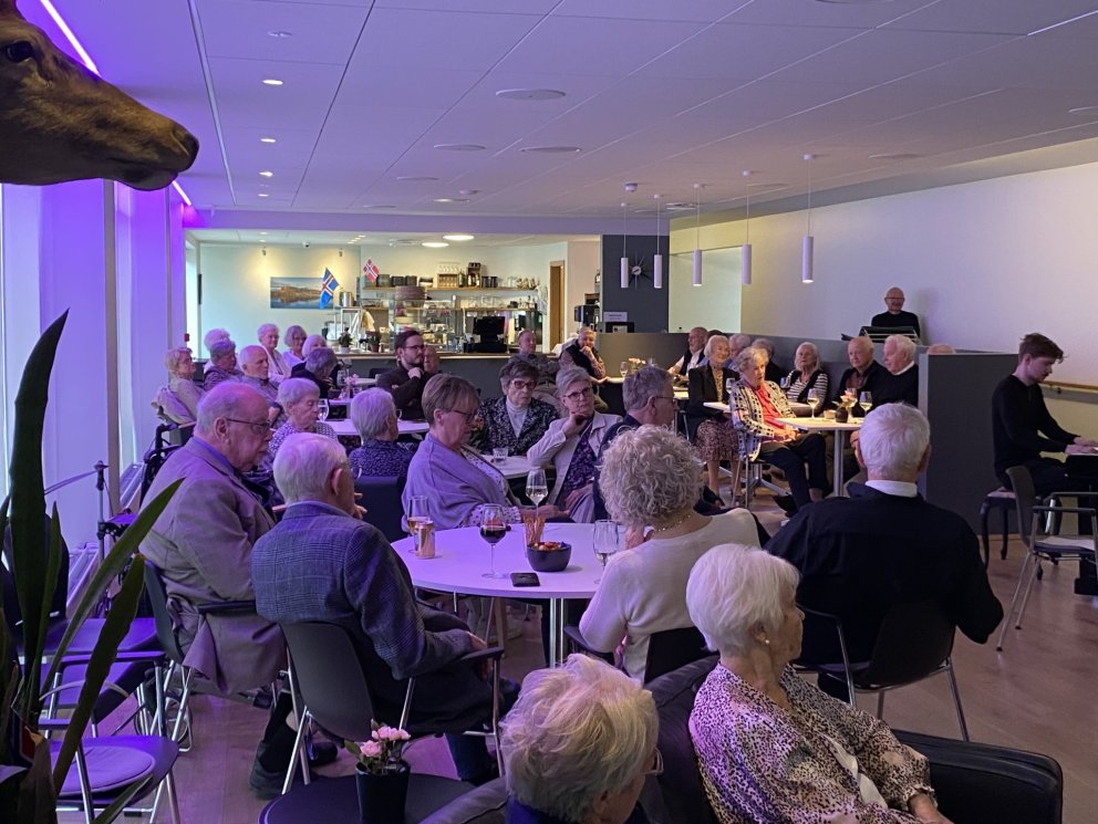 Sumarlegt Tónakvöld í Kaffi Mörk