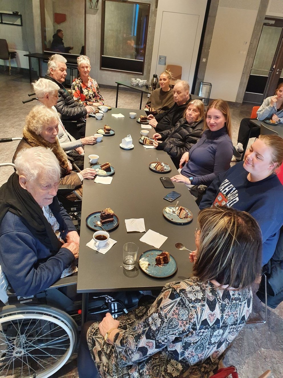 Heimilismenn skelltu sér á Kastalakaffihúsið