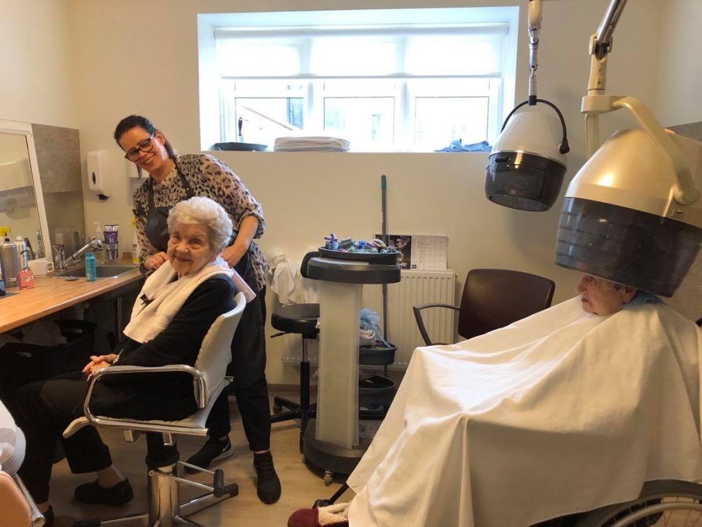 Ný hársnyrtistofa á Grund