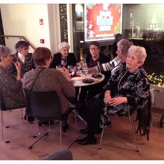 Tónakvöld íbúa í Kaffi Mörk