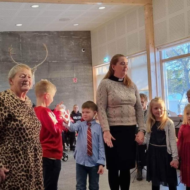 Jólin kvödd með dansi