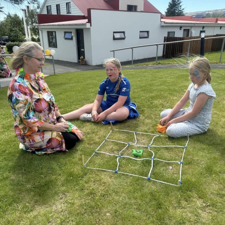 Sumri fagnað í Ási