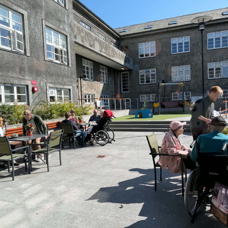 Kaffi Grund opið alla daga vikunnar