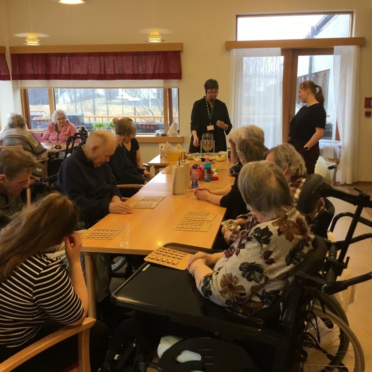 Páskaeggjabingó í Ási