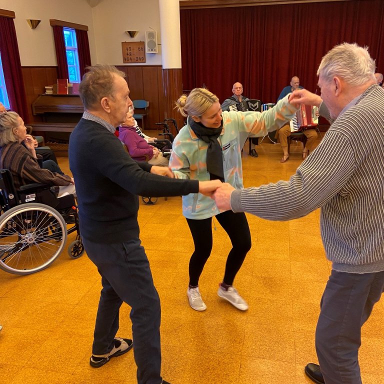 Tjúttað við jólatóna