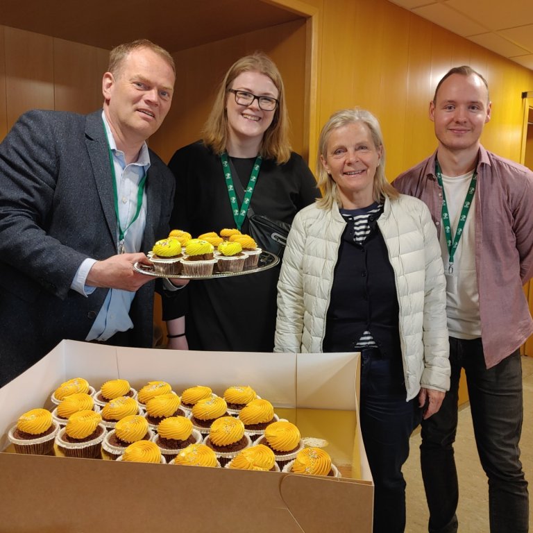 Gleðilegt sumar frábæra starfsfólk