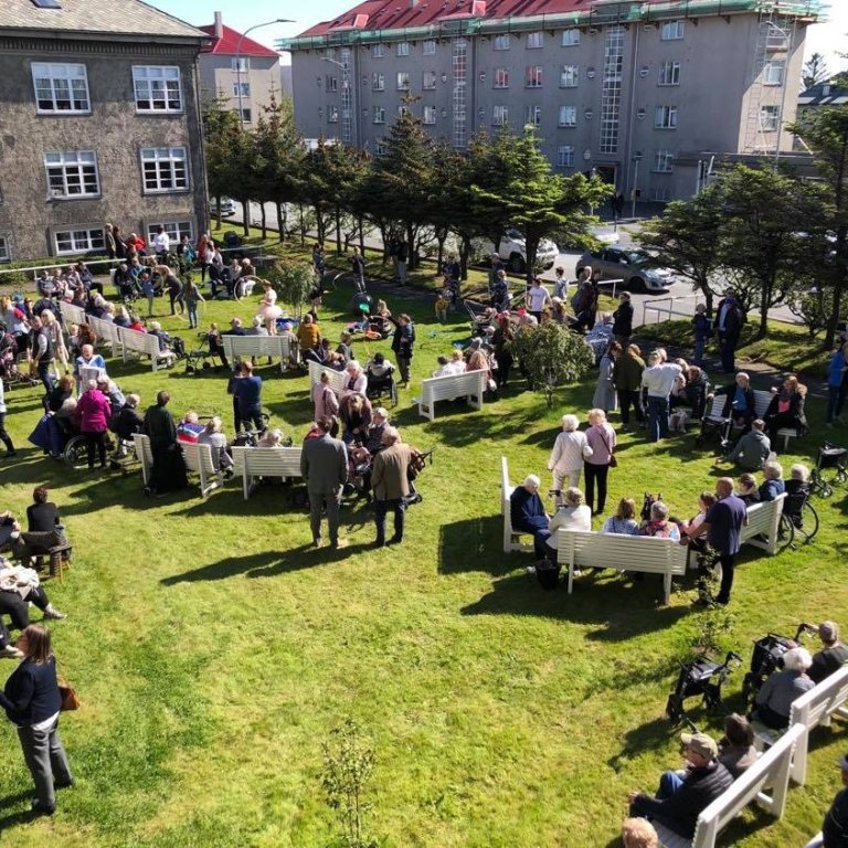 Sumarhátíð í garði Grundar