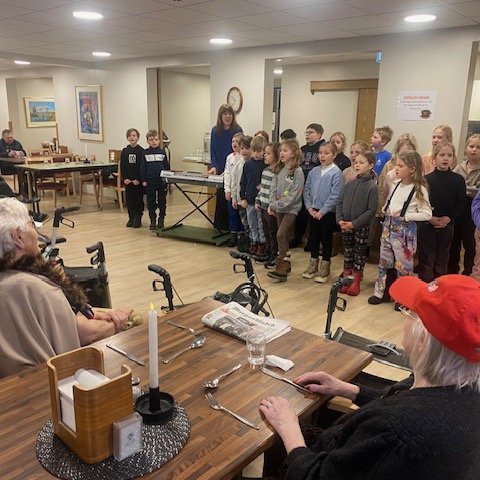 Dásamleg heimsókn á Litlu Grund