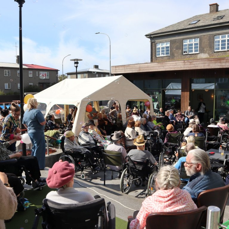 Sumri fagnað með hátíðahöldum