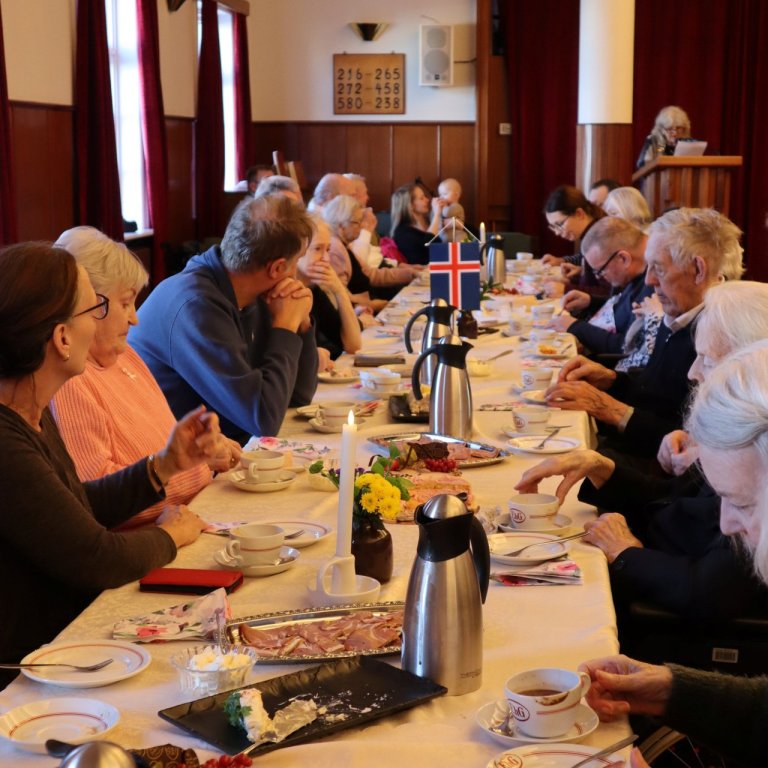 Grund fagnar 103 ára afmæli