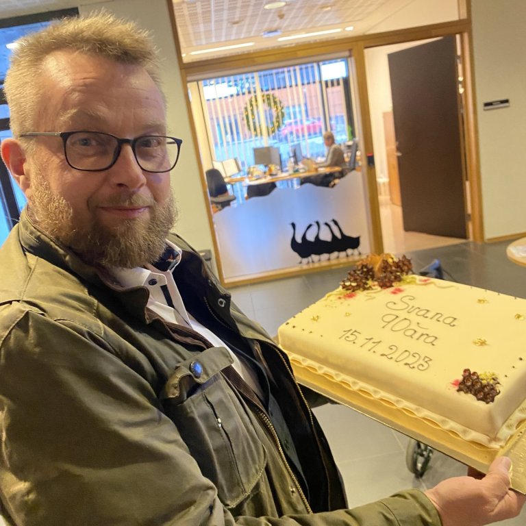 Afmælisterta fyrir alla sem búa með Svönu