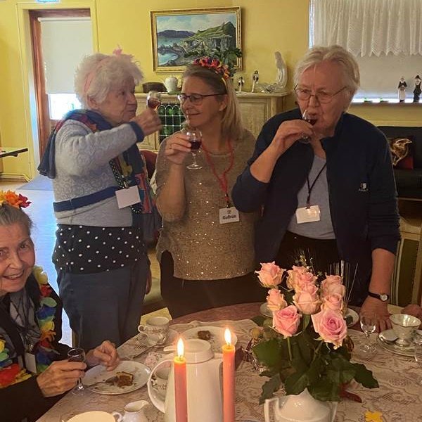 Deildu reynslusögum af ástinni