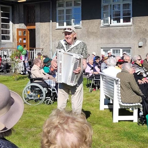 Sumar og sól á Grund