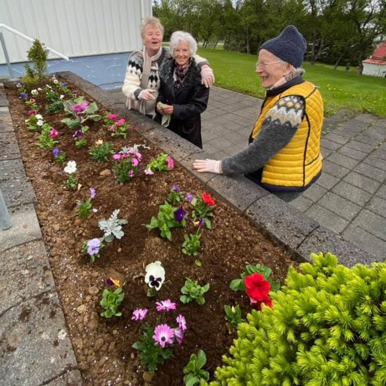 Það er komið sumar