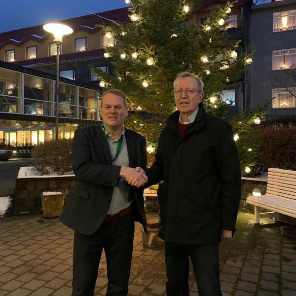 Gáfu Grund rafknúna göngugrind