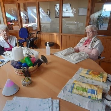 Hitabakstrar og vinátta